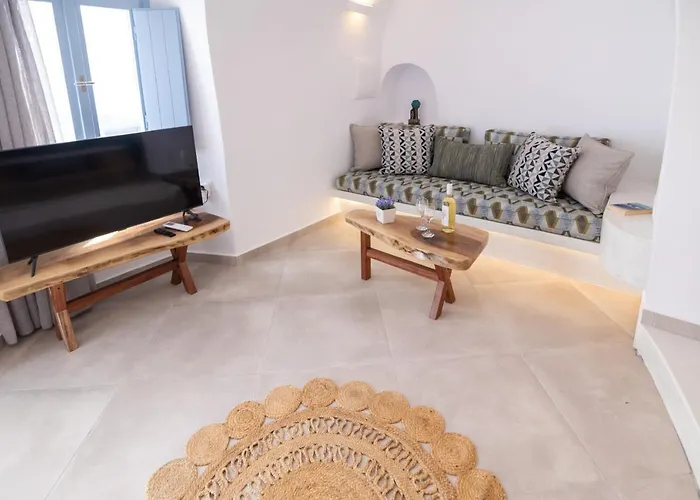 Sunborn Oia Suites