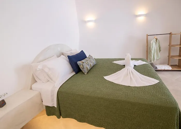 Sunborn Oia Suites
